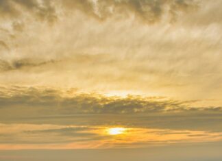 “માથે આવી પડેલું સહી લેવાની શક્તિ કુદરતે માણસમાત્રમાં મૂકેલી છે” : સૌરભ શાહ